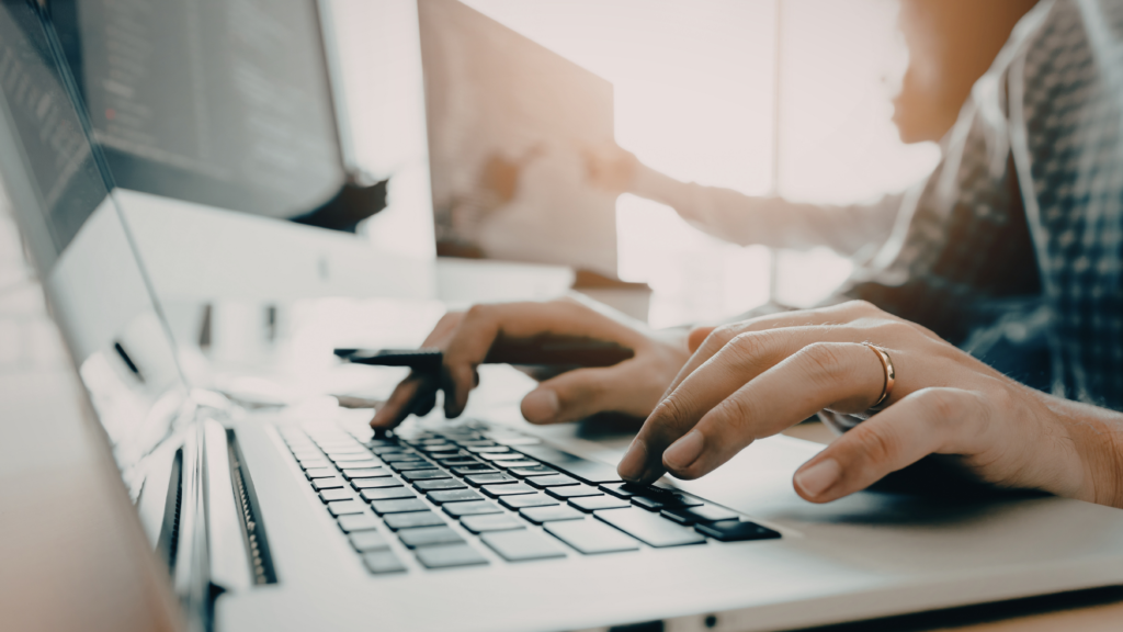 o que é empreendedorismo individual, características do empreendedorismo individual, vantagens e desvantagens do empreendedorismo individual. gestão de fluxo de caixa empresarial, Como contratar um serviço digital para otimizar o fluxo de caixa da minha empresa?, Como otimizar o fluxo de caixa de uma pequena empresa?, Quais são as melhores ferramentas digitais para gestão de fluxo de caixa empresarial?