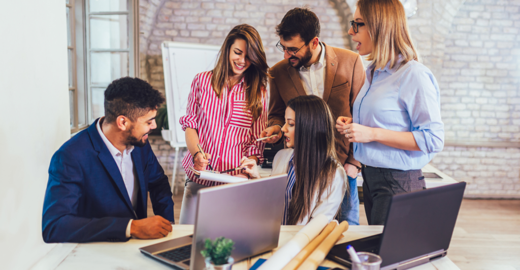 O que é empreendedorismo social e como funciona na prática, O que são negócios sociais e como eles geram lucro com impacto, Estratégias para gerar impacto social com pouco investimento, O que é responsabilidade social empresarial na prática